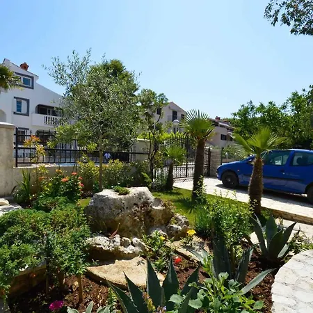 Apartment In Pjescana Uvala/istrien 10996 *